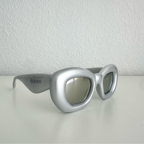 NEW!!! Loewe LW40117I 20C sunglasses Authentic Retail 395$ - Picture 3 of 5